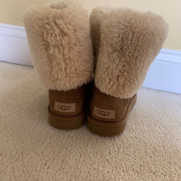Ugg Boots - Picture 2 of 6